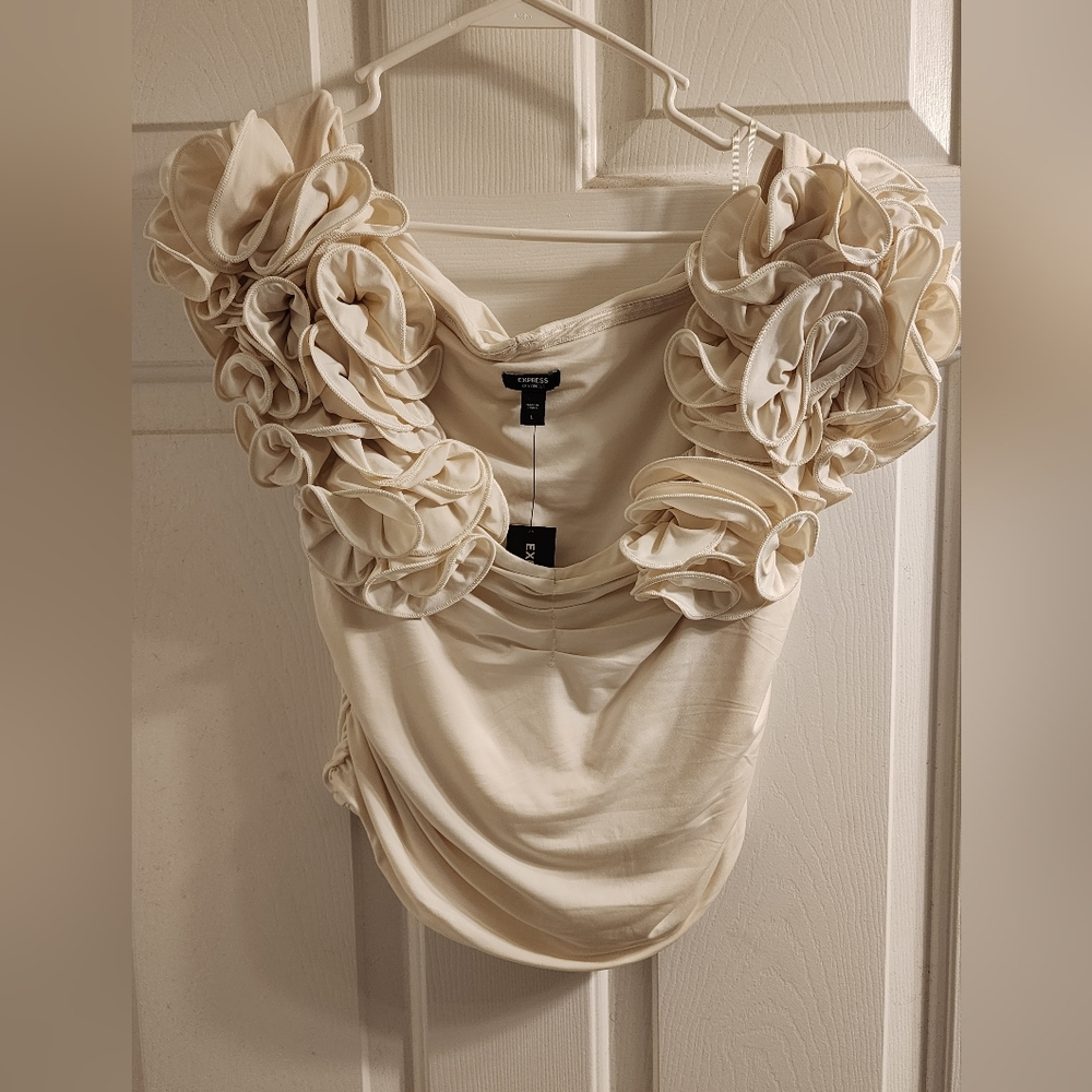 Expresd floral sleeve crop top